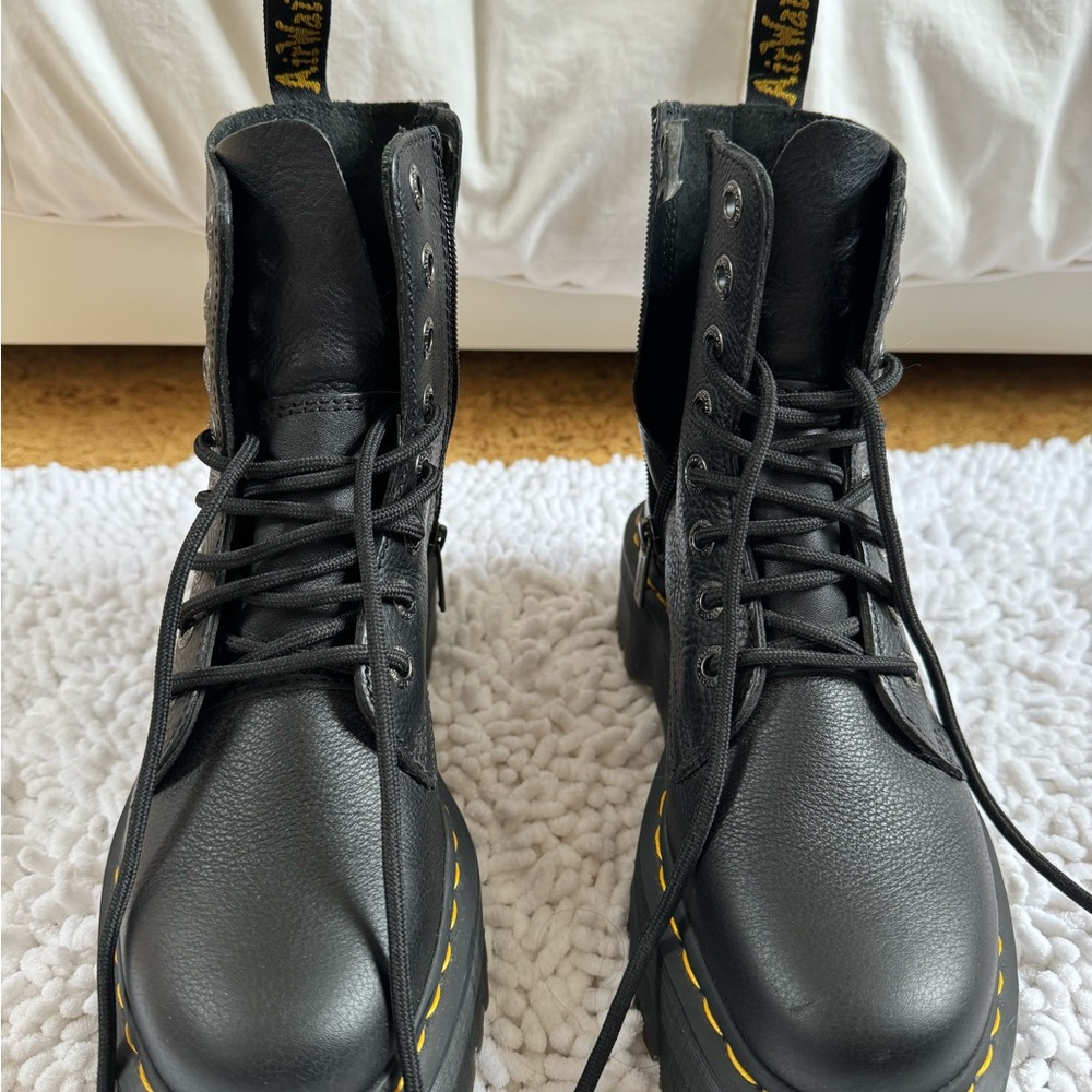 Brand new only worn once 😊